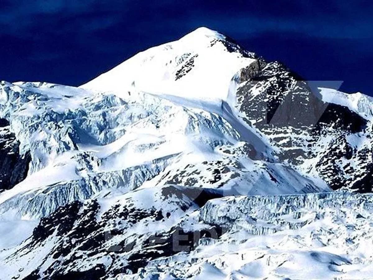 Naya Kanga Peak Climbing